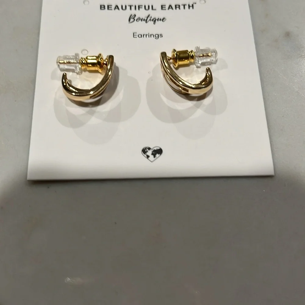 'Timeless Love' Pearl & Crystal Earrings